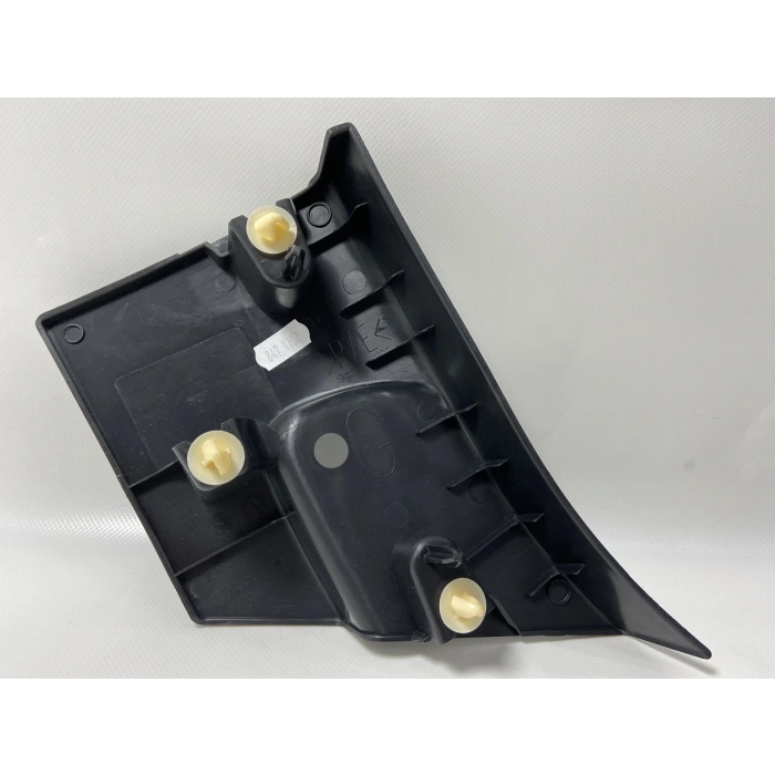 Sağ Ön Kapı Direk Kaplaması Renault Master 3 8200689903 MAİS