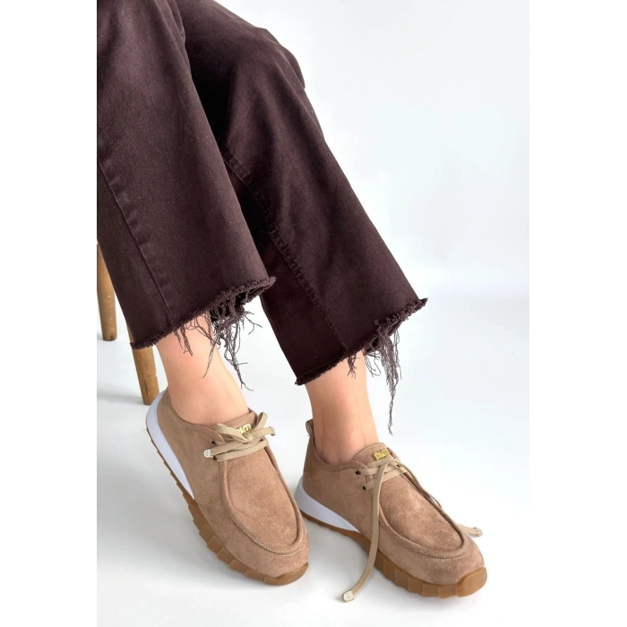 Sier Bej Süet Bağcıklı Spor Ayakkabı