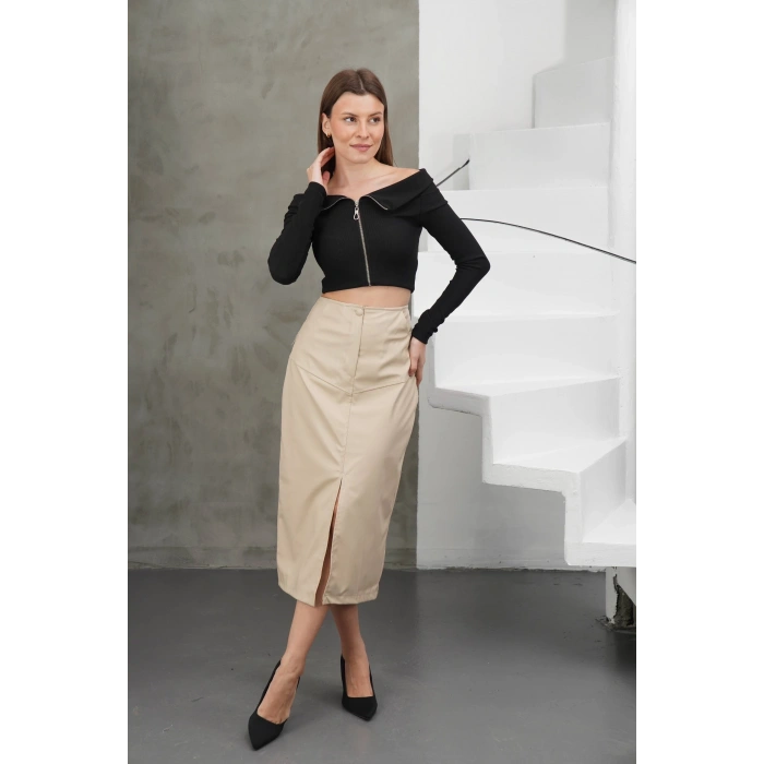 Yırtmaçlı uzun deri etek bej