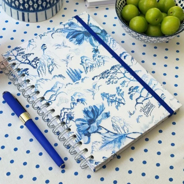 VICTORIAS JOURNALS 0058 NOTES 17x24cm SPİRALLİ SERT KAPAK 90gr. 96YP. NOKTALI DEFTER