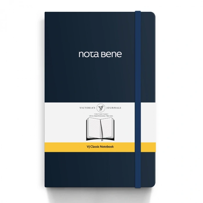 VICTORIAS JOURNALS NOTE BENE 9228 CLASSIC NOTEBOOK ESNEK KAPAK 13x21cm 70gr.400 SYF. ÇİZGİLİ DEFTER LACİVERT