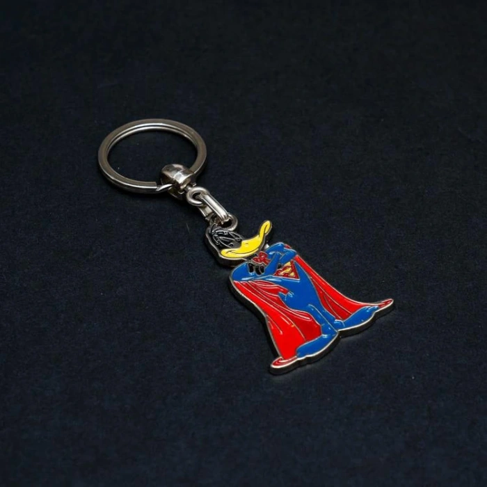 MACMUG LOONEY TUNES DUFFY DUCK SUPERMAN METAL ANAHTARLIK - TEKLİ