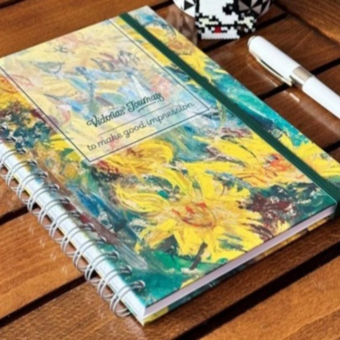 VICTORIAS JOURNALS 0064 NOTES 17x24cm SPİRALLİ SERT KAPAK 90gr. 96YP. ÇİZGİLİ DEFTER