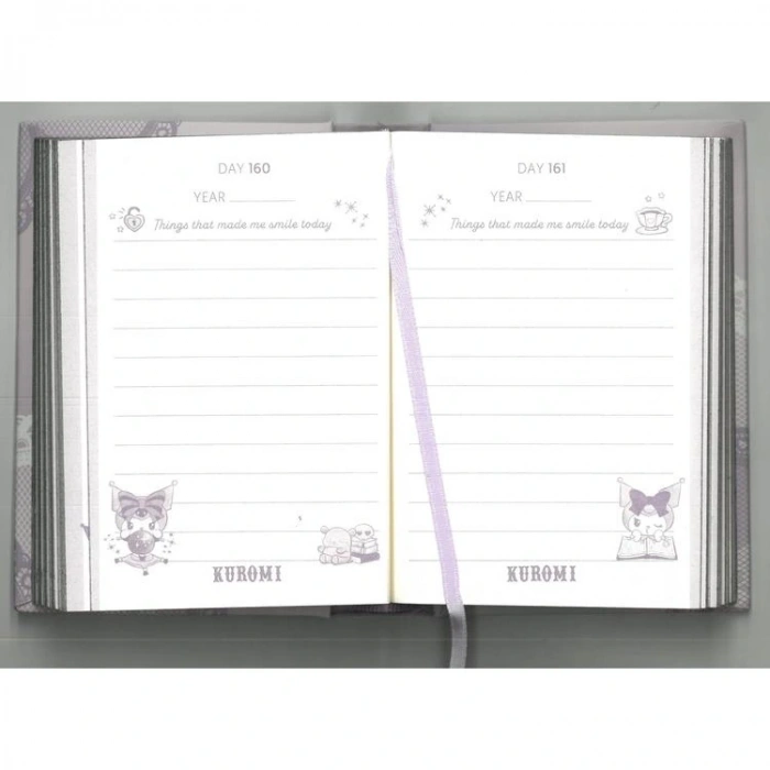 VICTORIAS JOURNALS 525-1985 KUROMİ A7 80 GR. SERT KAPAK 365 GÜN GÜNLÜK/AJANDA ÇİZGİLİ DEFTER