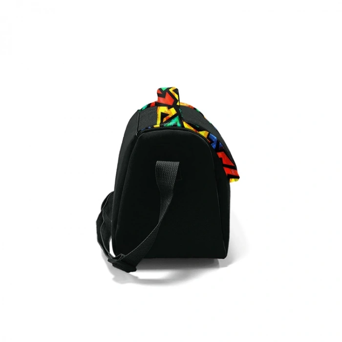 CORAL HIGH 11773 KIDS SİYAH GRAFİTİ DESENLİ THERMO BESLENME ÇANTASI