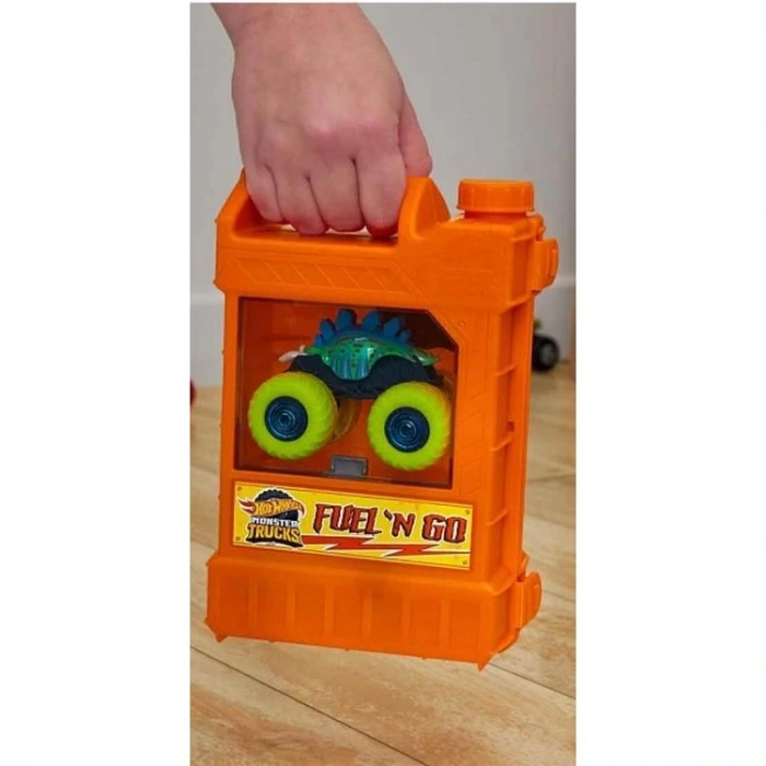 MATTEL HXT04  HOTWHEELS MONSTER TRUCKS TAŞINABİLİR ARAÇLI OYUN SETİ  4+