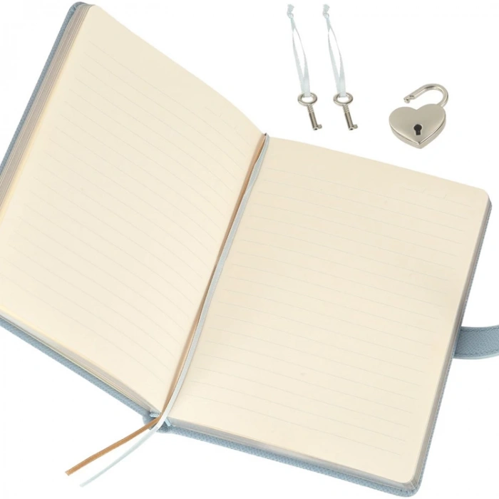 VICTORIAS JOURNALS 3304 HUSH HUSH HEART KİLİTLİ 13x18cm 160YP. ÇİZGİLİ DEFTER PASTEL MAVİ