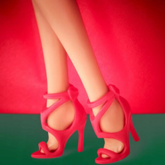 BARBIE 2022 MUTLU YILLAR BEBEĞİ KUMRAL HBY05