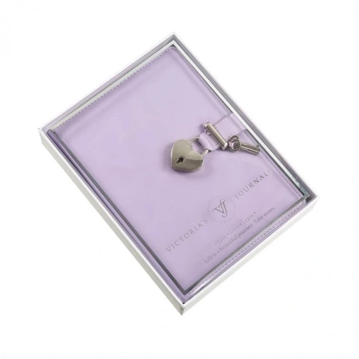 VICTORIAS JOURNALS 124-1110 HUSH HUSH HEART PASTEL KUTULU KİLİTLİ 13x18cm 80gr.160YP.ÇİZGİLİ DEFTER PASTEL LİLA