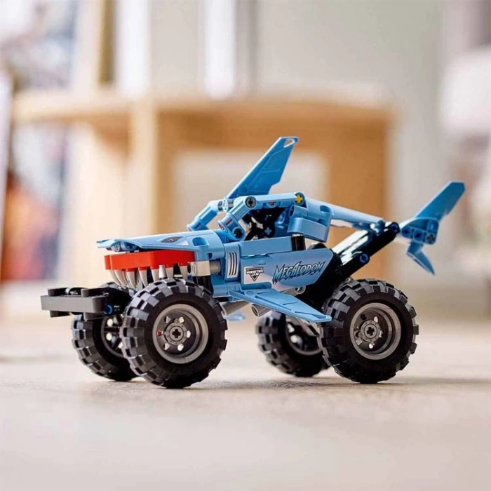 LEGO TECHNIC 42134 MONSTER JAM MEGALODON 260 PARÇA