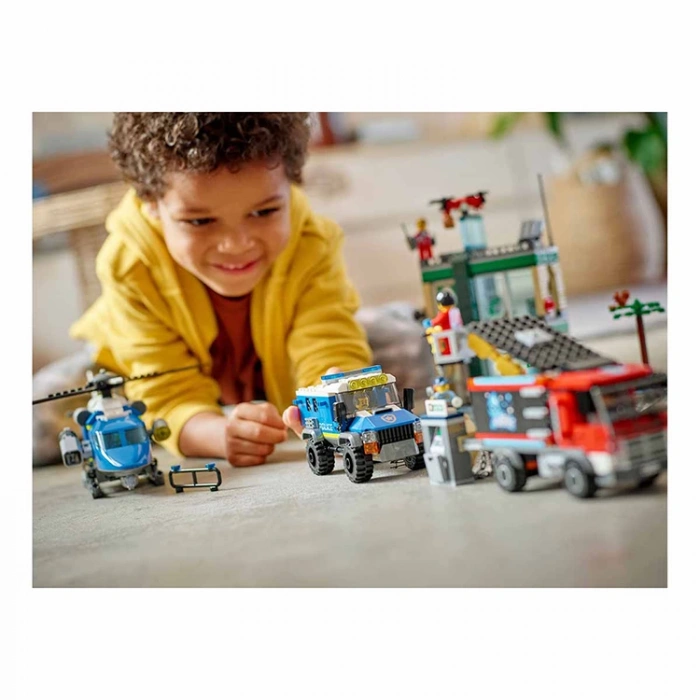 LEGO CITY 60317 POLICE CHASE AT THE BANK