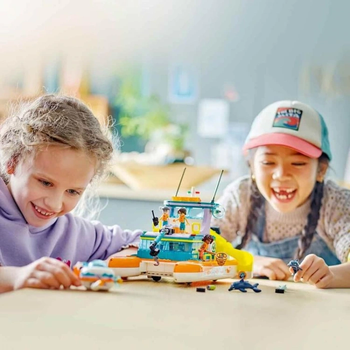 LEGO FRIENDS 41734 DENİZ KURTARMA TEKNESİ 717 PARÇA