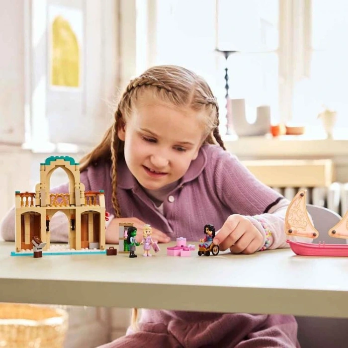 LEGO 75681 WICKED GLINDA ELPHABA VE NESSAROSE SHİZ ÜNİVERSİTESİNDE 304 PARÇA