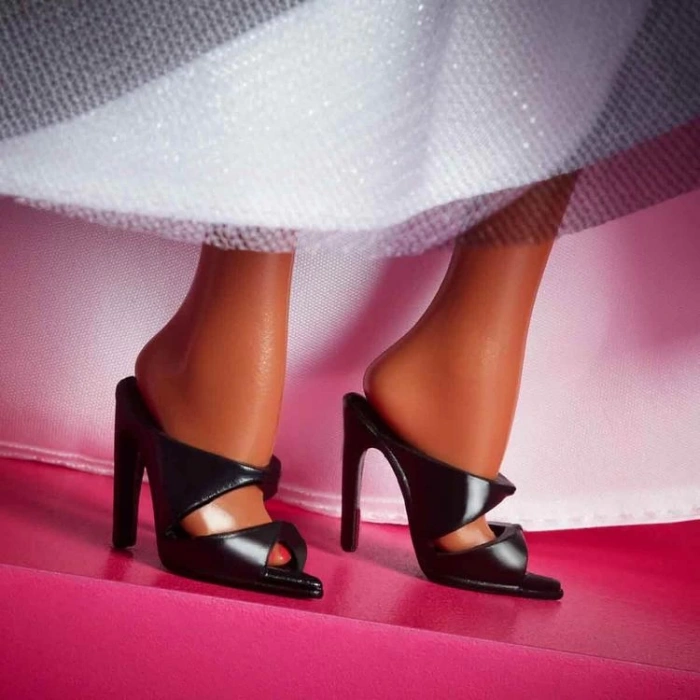 BARBIE HRM59 65. YIL ÖZEL KOLEKSİYON BEBEKLERİ BRUNETTE