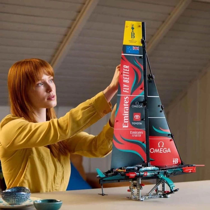 LEGO TECHNIC 42174 EMIRATES TEAM NEW ZEALAND AC75 YAT 962 PARÇA 18+