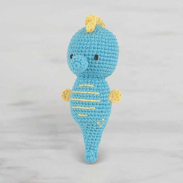 HELLO CRAFTS EASY HC101 CROCHET MİNİ AMIGURUMI ÖRGÜ KİTİ - SEVİMLİ DENİZ ATI SEA SPARKLE (1 SET)