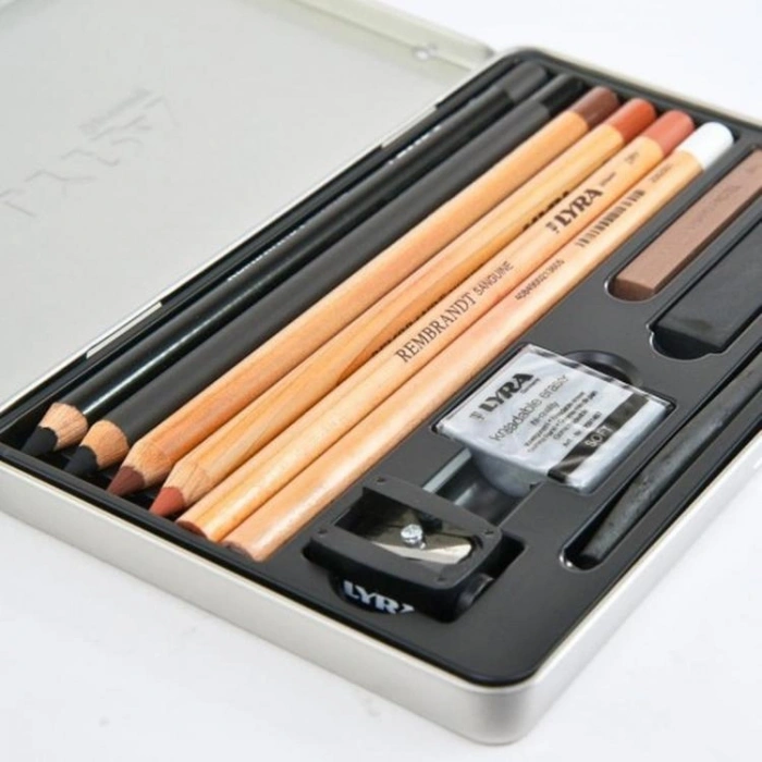 LYRA REMBRANDT SKETCHING ESKİZ ÇİZİM SETİ METAL KUTU 11 PARÇA - L2051110