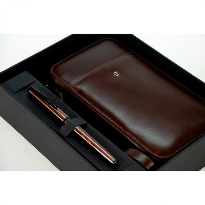 SCRIKSS DR 2010-S2 HAKİKİ DERİ EL ÇANTASI KAHVE & 78MR ROLLER KALEM ROSE SET