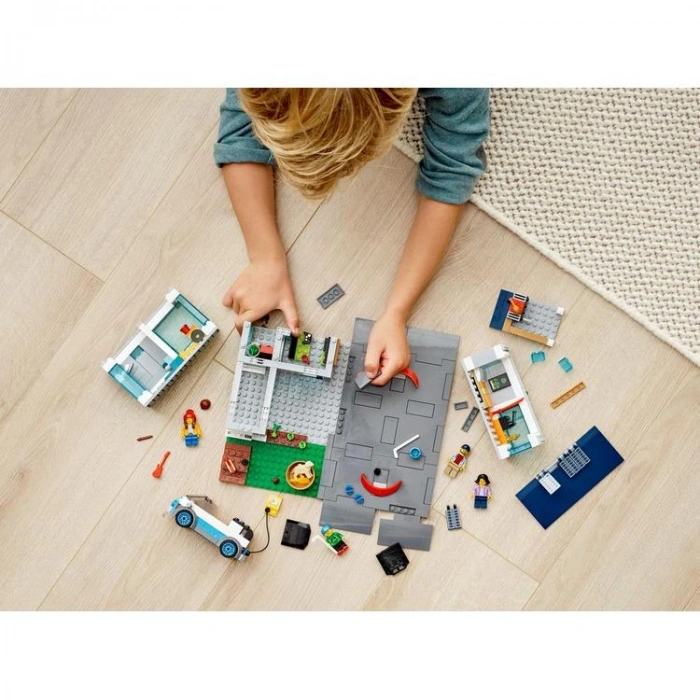 LEGO 60291 CITY AİLE EVİ 388  PARÇA 5+