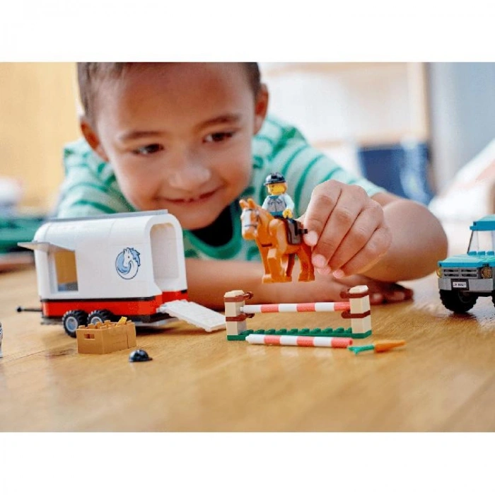 LEGO 60327 CİTY AT NAKLİYE RÖMORKU ARACI 196 PARÇA 5+