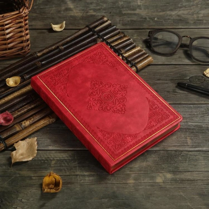 VICTORIAS JOURNALS 124-1667 VINTAGE OLD BOOK 14x20cm 80gr.128YP. ÇİZGİLİ DEFTER MAT KIRMIZI