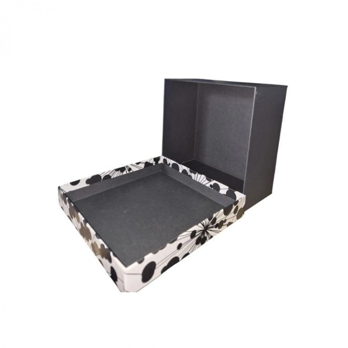 GIPTA DESTA KARE HEDİYE KUTUSU BX3322 C 180x180x95mm - TEKLİ