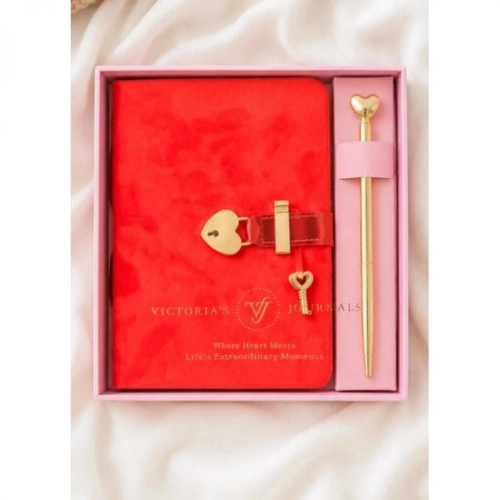VICTORIAS JOURNALS 126-2752 HUSH HUSH KİLİTLİ KUTULU VE KALEMLİ 100gr.192YP.ÇİZGİLİ DEFTER  - KIRMIZI