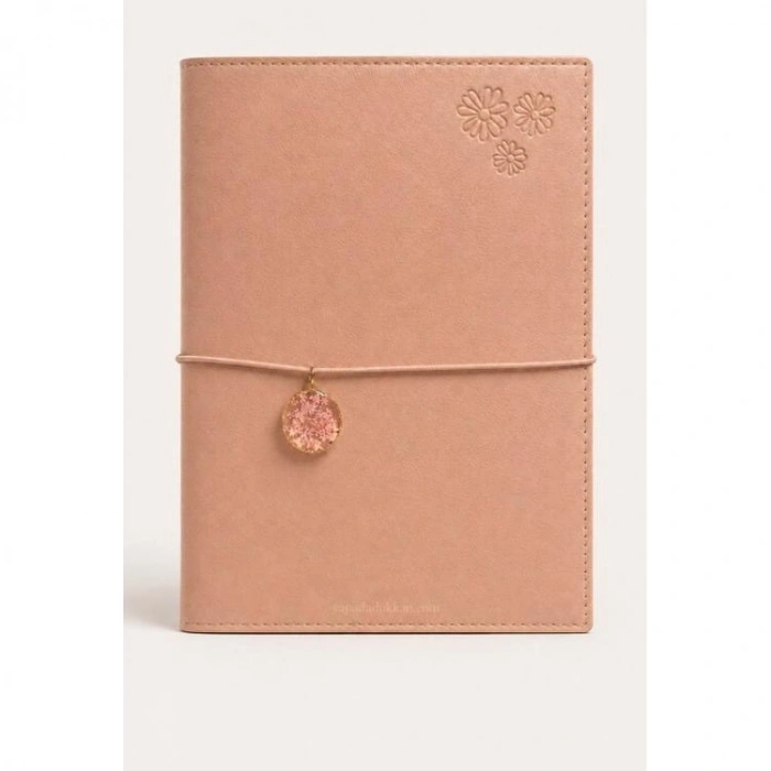 VICTORIAS JOURNALS CHARM ÇİÇEK 126-2739 VEGAN DERİ KAPAK A5 100 gr. 96 YP. KREM NOKTALI DEFTER PASTEL PEMBE