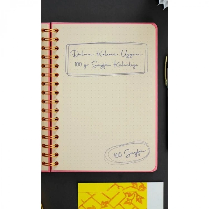 VICTORIAS JOURNALS 1604 CANVAS SERT KAPAK A5  100gr.160 SYF. NOKTALI DEFTER KIRMIZI