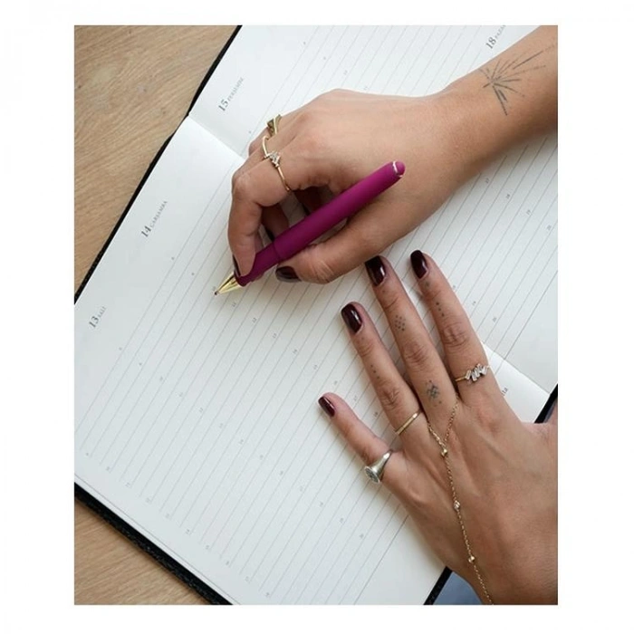 VICTORIAS JOURNALS 226-2307 19x25cm A4 EXECUTIVE KENAR YALDIZLI ESNEK KAPAK HAFTALIK AJANDA - BORDO