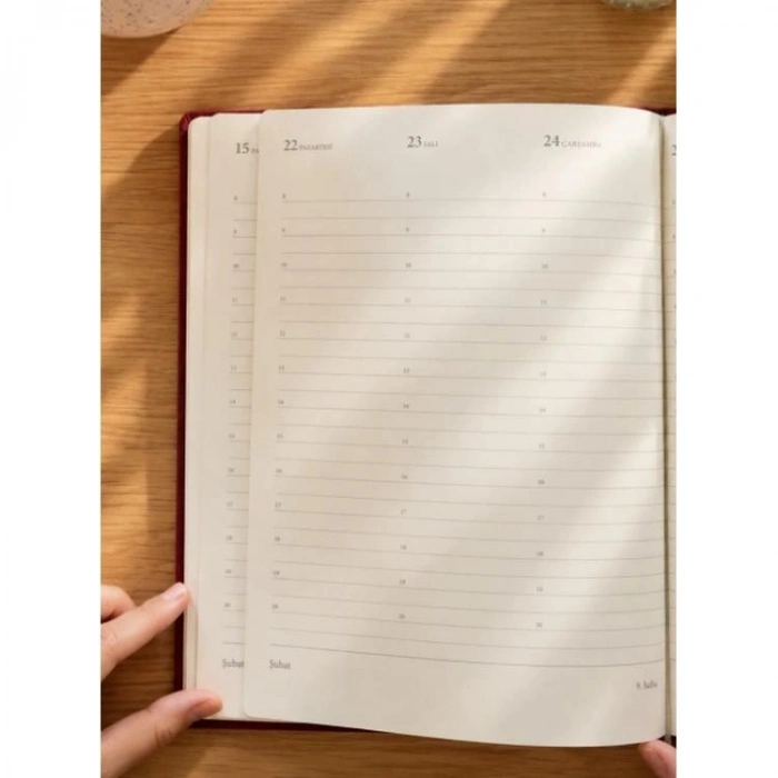 VICTORIAS JOURNALS 226-2302 19X25 A4 CLASSIC SERT KAPAK CEPLİ LASTİKLİ HAFTALIK AJANDA - LACİVERT