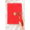 VICTORIAS JOURNALS 126-2752 HUSH HUSH KİLİTLİ KUTULU VE KALEMLİ 100gr.192YP.ÇİZGİLİ DEFTER  - KIRMIZI