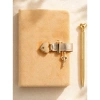 VICTORIAS JOURNALS 126-2754 HUSH HUSH KİLİTLİ KUTULU VE KALEMLİ 100gr.192YP.ÇİZGİLİ DEFTER  - VİZON