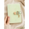 VICTORIAS JOURNALS 126-2757 HUSH HUSH KİLİTLİ KUTULU VE KALEMLİ 100gr.192YP.ÇİZGİLİ DEFTER  - YEŞİL