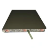 VICTORIAS JOURNALS SMYTH ART 126-2800 ESNEK KAPAK A5 100gr. 96YP. ÇİZGİSİZ (DÜZ) KENAR DESENLİ DEFTER HAKİ YEŞİL