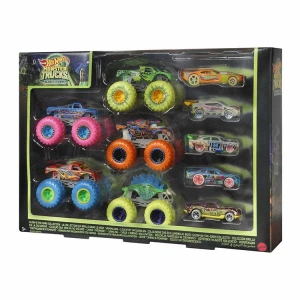 HOT WHEELS HCB57 MONSTER TRUCKS KARANLIKTA PARLAYAN ARAÇLAR
