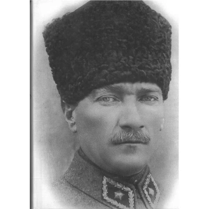 TRUFFY 308986 14x20cm SERT KAPAK ÇİZGİSİZ DEFTER 96 YP. - M. KEMAL ATATÜRK