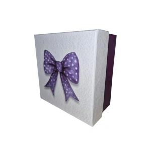 GIPTA LUCKY COLOR KARE HEDİYE KUTUSU BX3312 B NO:4 160x160x90mm - TEKLİ