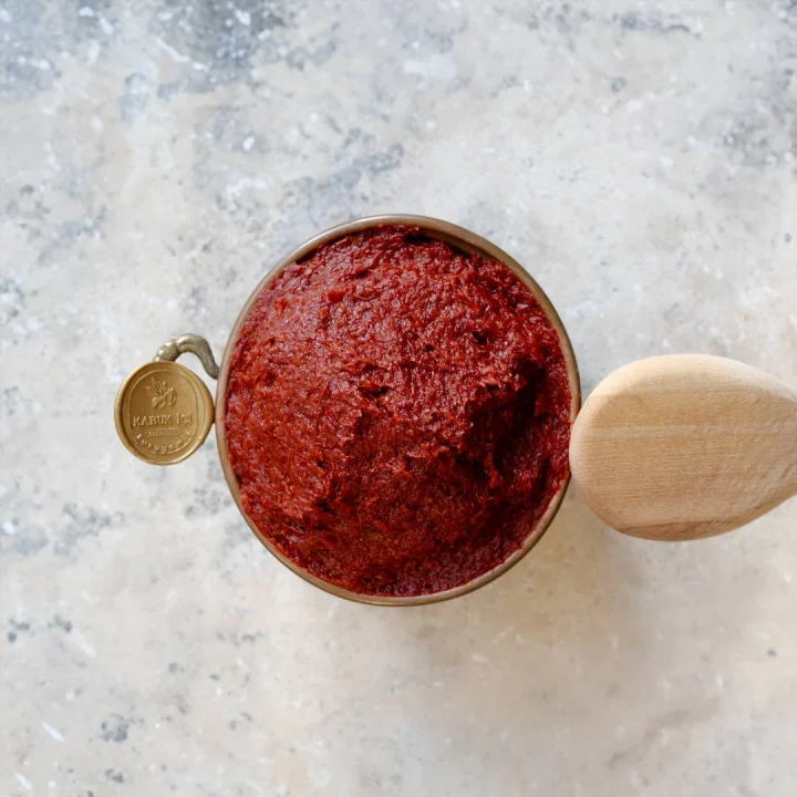 Acı Biber Salçası (Güneş Kurusu)