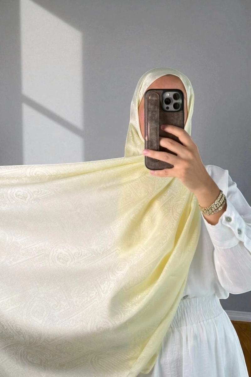 Nora Desen Shine Glow Şal Tereyağ Sarısı