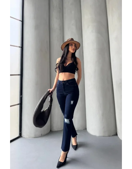 Kadın Lacivert Yırtık Detaylı Mom Jean Yüksek Bel Günlük Rahat Kesim Kot Pantolon