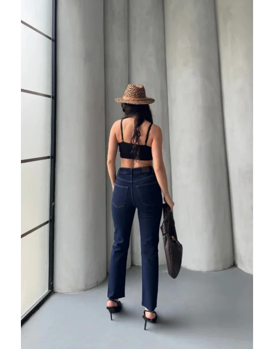 Kadın Lacivert Yırtık Detaylı Mom Jean Yüksek Bel Günlük Rahat Kesim Kot Pantolon