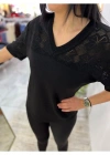 Kadın V Yaka Motifli Kısa Kol Triko T-Shırt