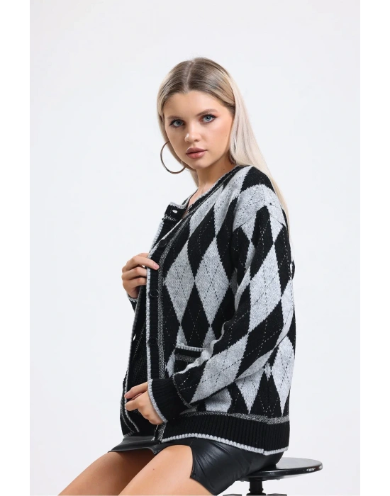 Kadın Baklava Desen Simli Nakışlı Triko Hırka