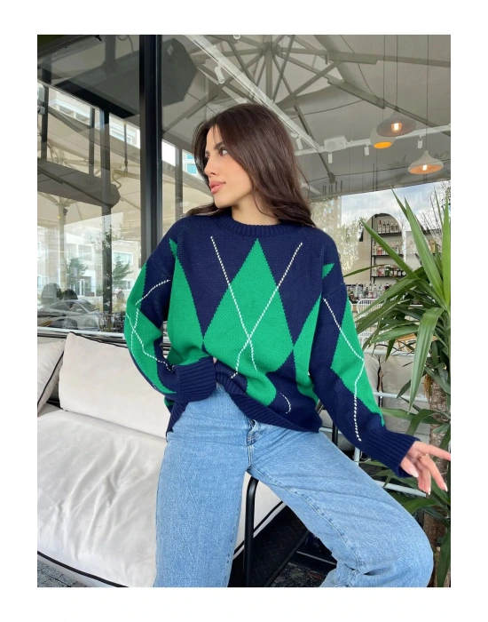 Kadın Baklava Desenli Kırmızı Yeşil Triko Kazak