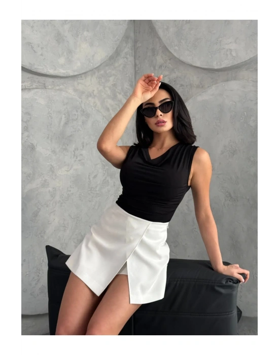 Kadın Siyah Degaje Yaka Dökümlü Drapeli Kolsuz Bluz