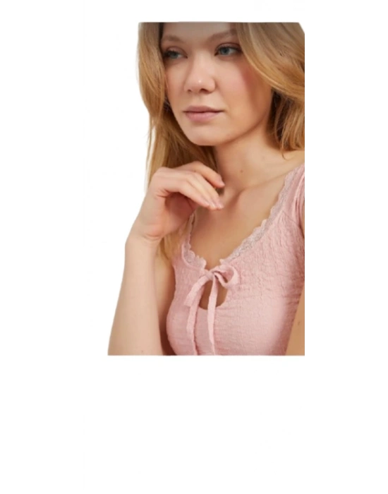 Kadın Yaka Bağcıklı Dantel Detay Kolsuz Bluz