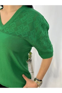 Kadın V Yaka Motifli Kısa Kol Triko T-Shırt