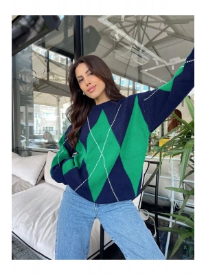 Kadın Baklava Desenli Kırmızı Yeşil Triko Kazak