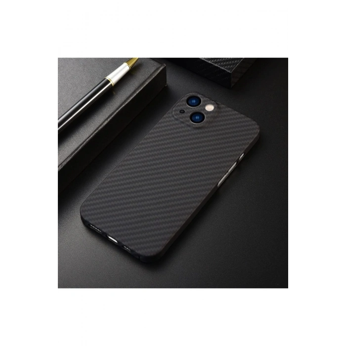 iPhone 13 için Karbon Desenli Ultra İnce Telefon Kılıfı Minimalist Kamera Korumalı Ultra Slim